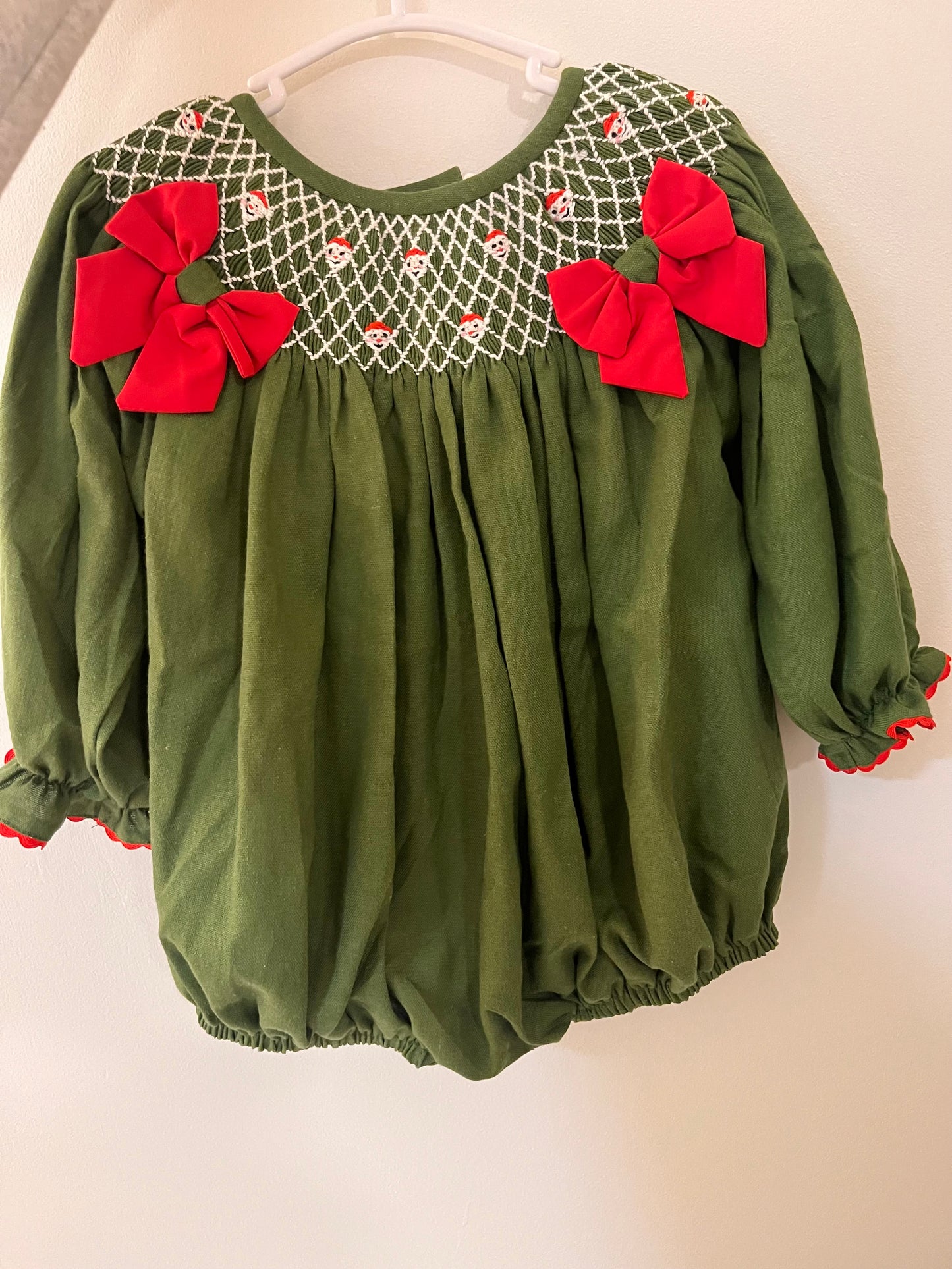 Smocked Santa Bubble